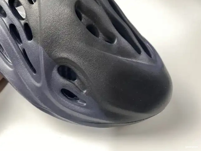 GV7903 RNNR Foam Blue Mineral Adidas Yeezy 0525